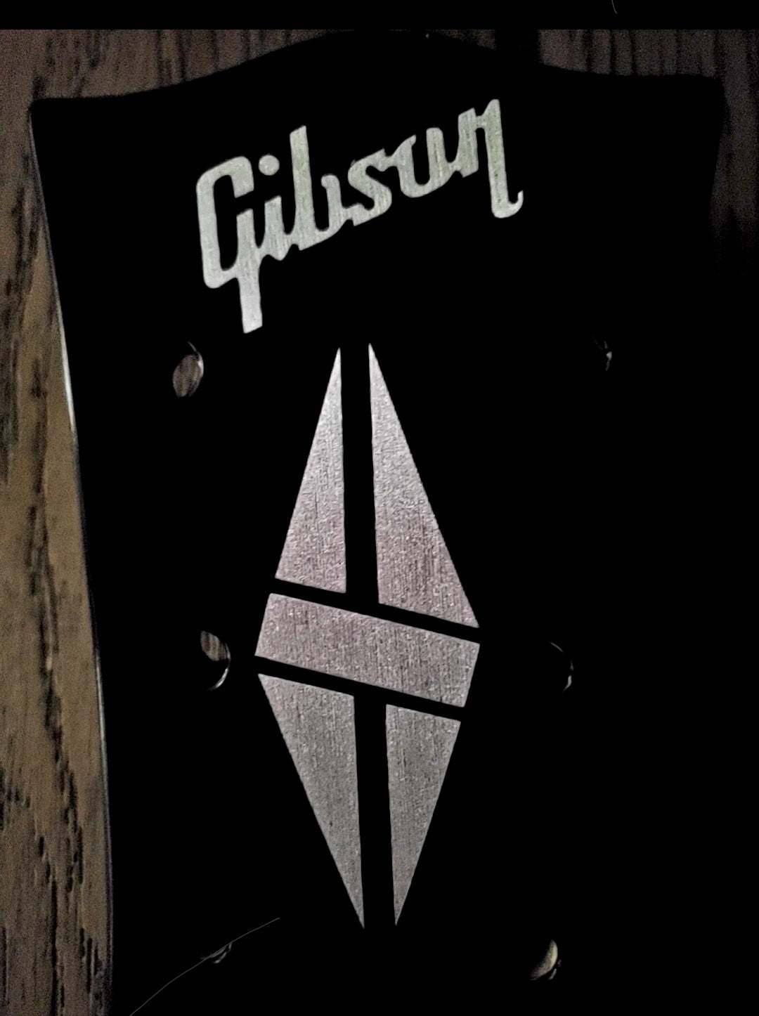 Gibson Guitar Headstock Decal, 2 Logos & 1 Split Diamond, Die-Cut Metallic Decal, Straked Nickel